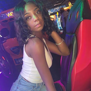 Meet your Posher, Roneeshah